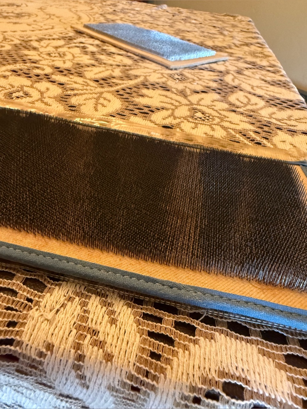 Vintage Traum needle pressboard